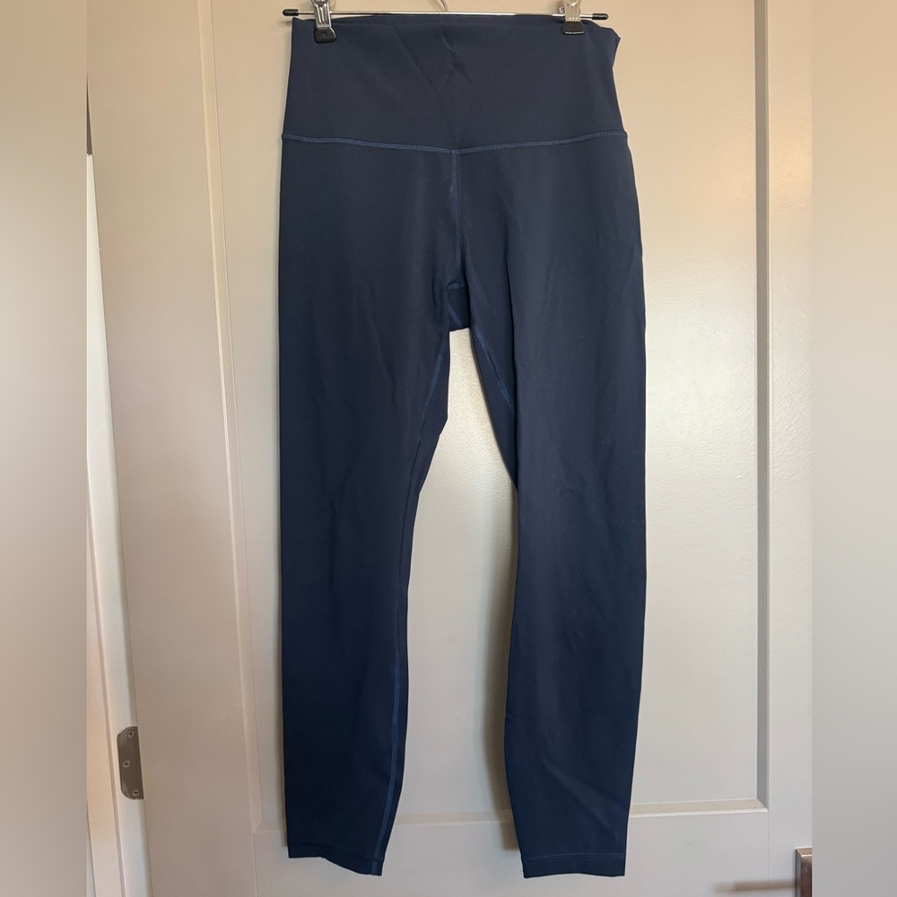 lululemon wunder under size 8 Navy Leggings